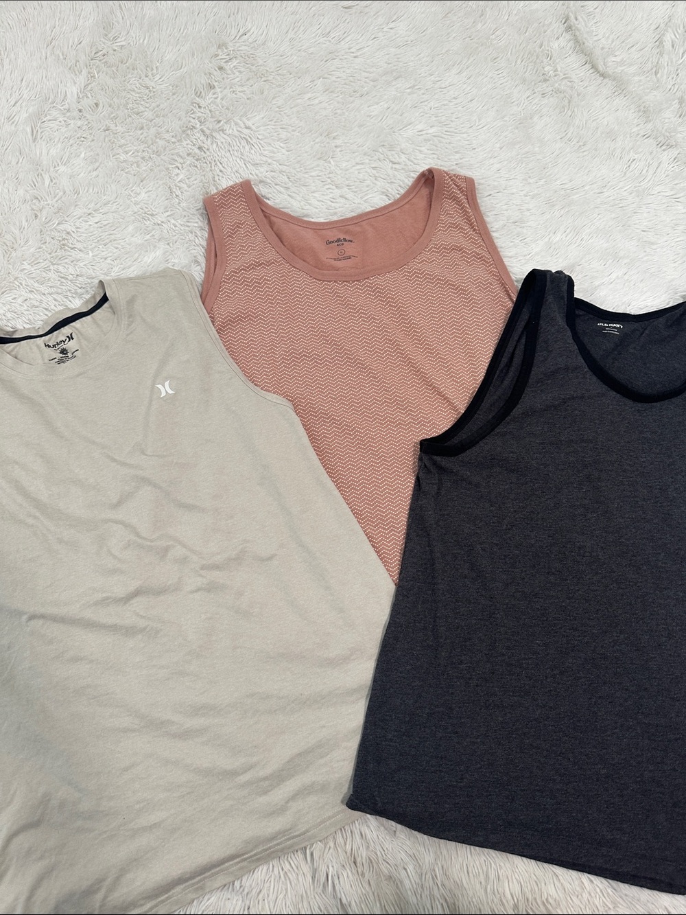 🍓 Bundle of 3 Men’s Tank Tops L/XL